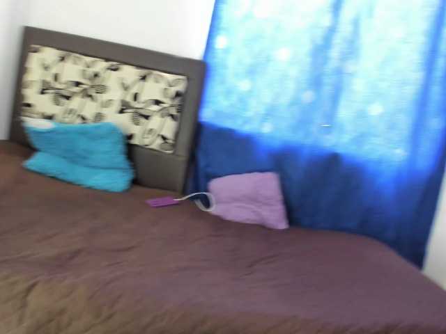 Live sex webcam photo for couplehorny21 #241912793