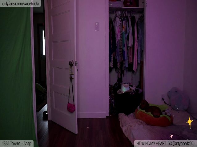 Live sex webcam photo for SweetxLola #254500986