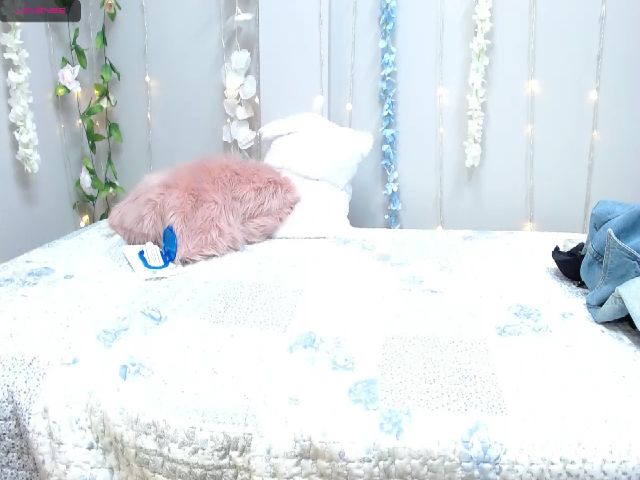 Live sex webcam photo for Cathryskyy #261133358