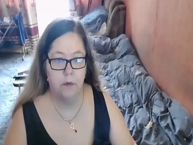 Live sex webcam photo for HotXXXGirl1 #259734673