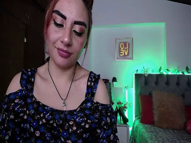 Live sex webcam photo for Cristal_19 #255017339
