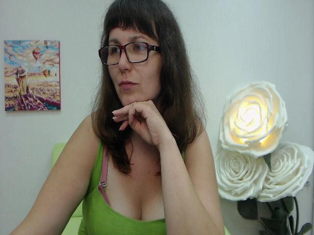 Live sex webcam photo for AliceInks #262311202