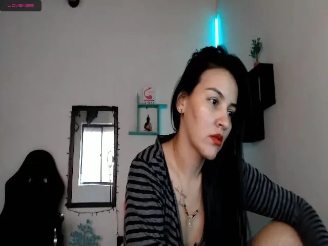 Live sex webcam photo for Lisa_Gerrard_ #264260500