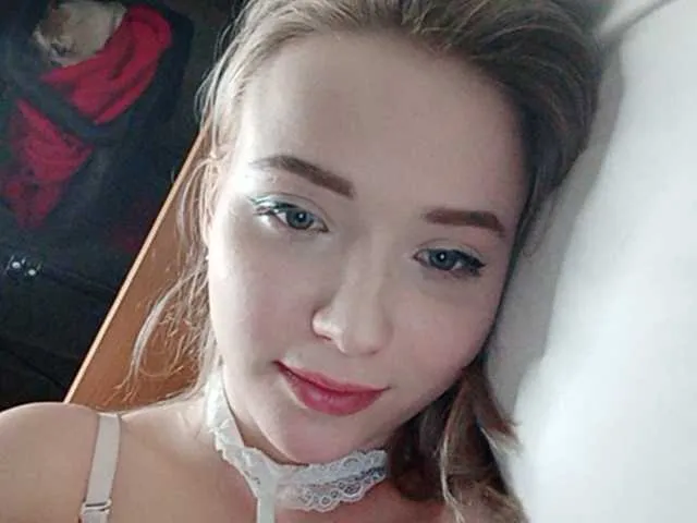 Live sex webcam photo for Ariel006 #240986542