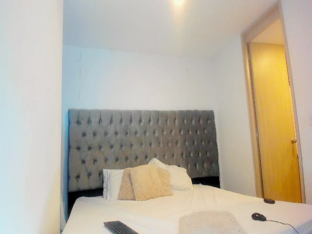 Live sex webcam photo for Afro__Goddess #253968284