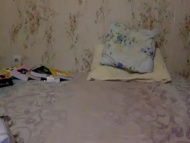 Live sex webcam photo for JolyBoss #253534422