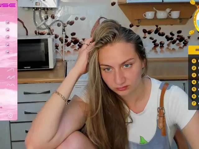 Live sex webcam photo for RitaMay #254403134