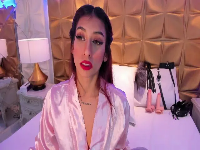 Live sex webcam photo for CandyLaw_ #255372161