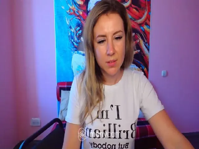 Live sex webcam photo for LoveMe_All #256830604