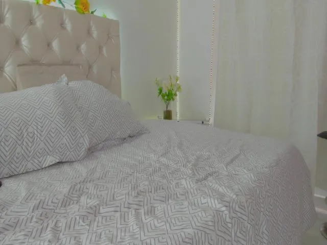 Live sex webcam photo for RubiJasper #253797945