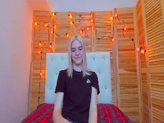 Live sex webcam photo for MarliTes #252078877