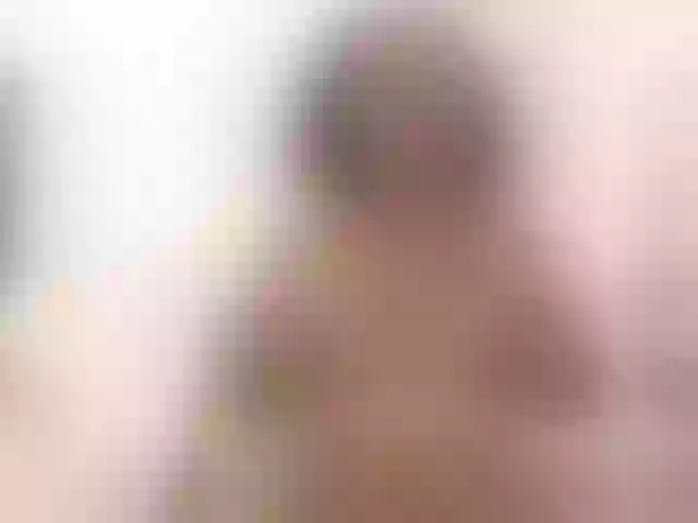 Live sex webcam photo for AngelaQueen #241086168
