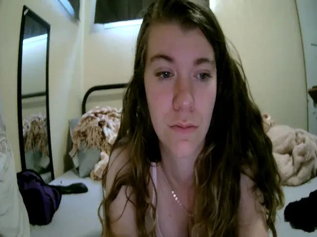 Live sex webcam photo for Trixiegirl3 #255326583