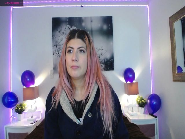 Live sex webcam photo for NicolSaenz #262090401