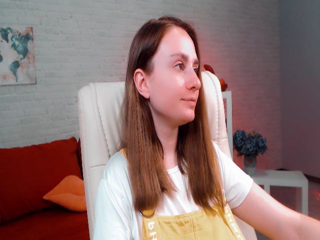 Live sex webcam photo for MissTianaa #258537321