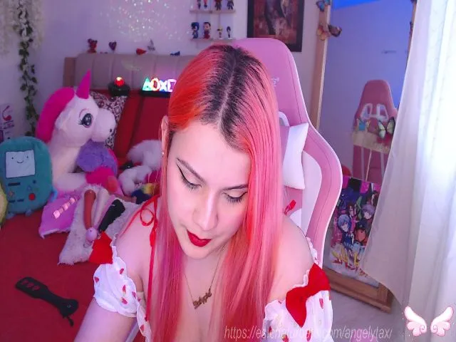Live sex webcam photo for Angelytaxx #255760491