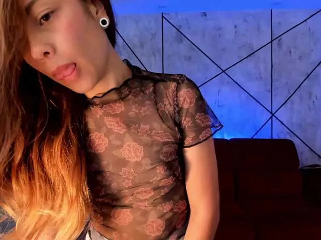 Live sex webcam photo for ErikaBenz #244293691
