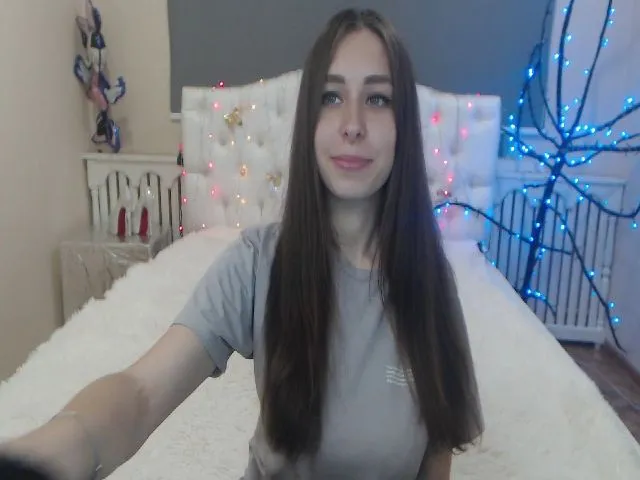Live sex webcam photo for LindaJason #264389823