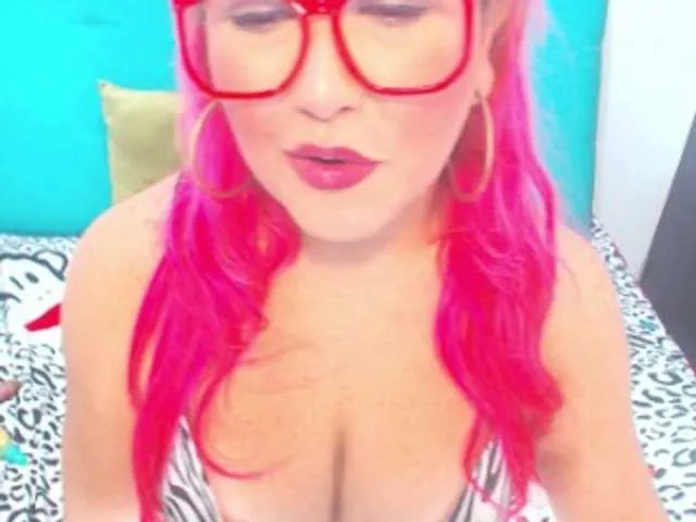 Live sex webcam photo for HoneyBunny #245391564