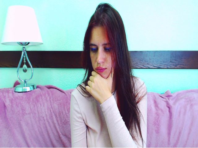 Live sex webcam photo for BlueAbelle #264024284