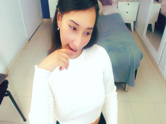 Live sex webcam photo for anniesclub #252363884