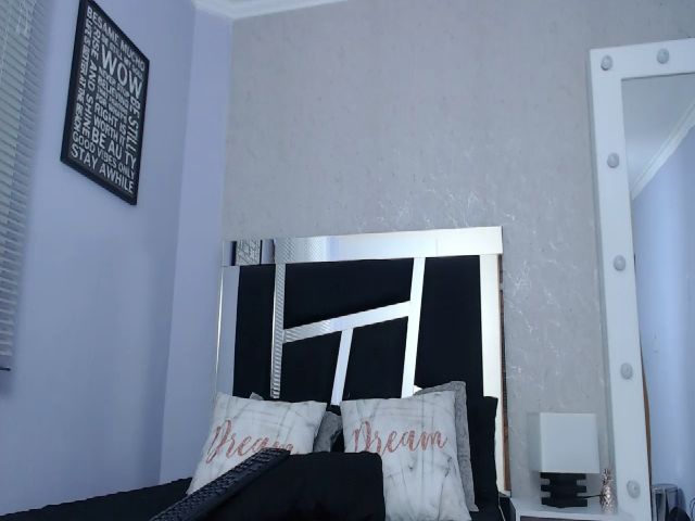 Live sex webcam photo for Pythonissa97 #264982853