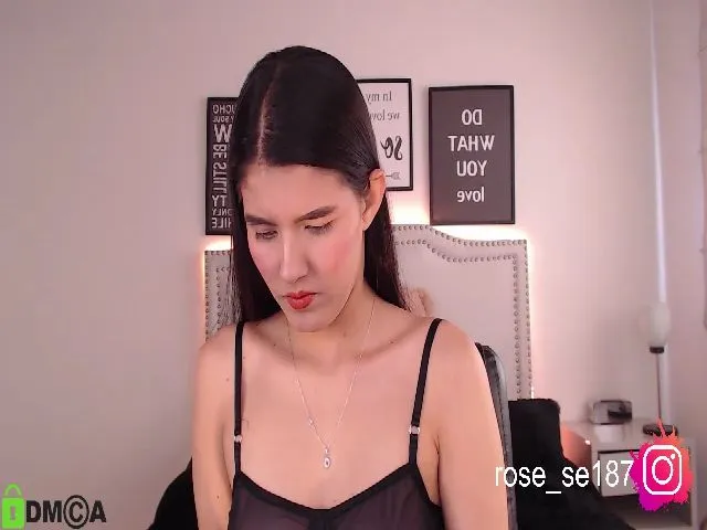 Live sex webcam photo for Rose_se #255111313