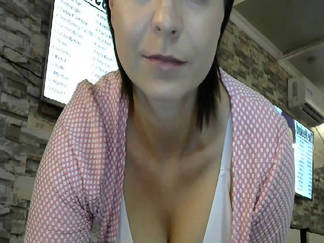 Live sex webcam photo for Velicious7 #265546452