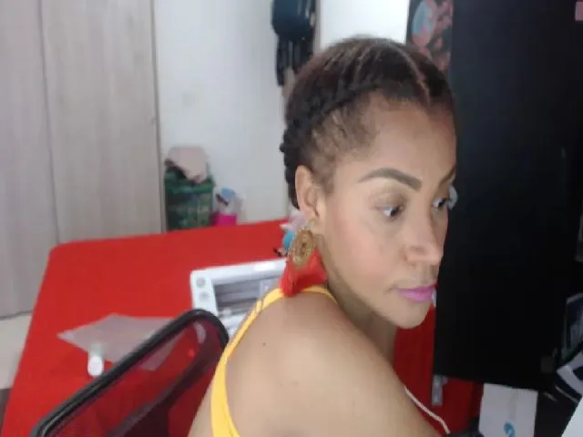 Live sex webcam photo for Shayna_cute #261888872