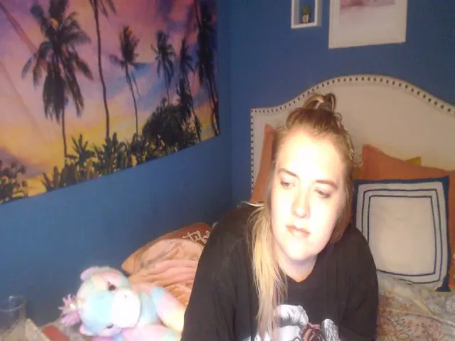 Live sex webcam photo for SnowWhiteXxxx #255206644