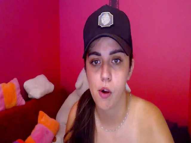 Live sex webcam photo for JordanFrank #262539653