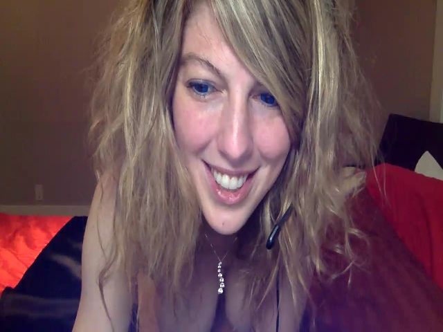 Live sex webcam photo for RavenRubyRose #261674491