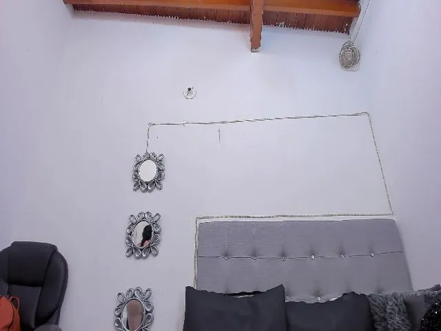 Live sex webcam photo for Natalia_rua #261535514