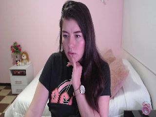 Live sex webcam photo for Frida_porn #251775752