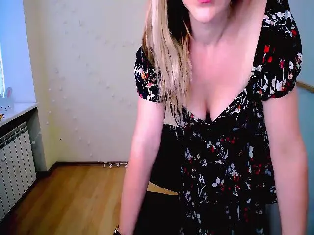 Live sex webcam photo for LoveMe_All #263639034