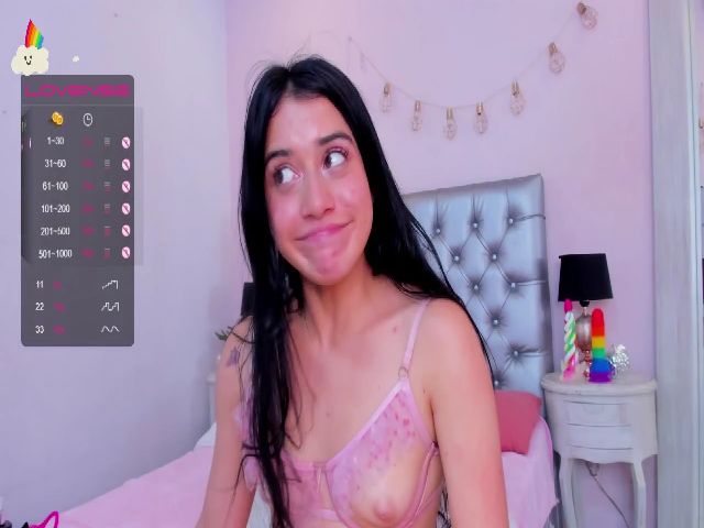 Live sex webcam photo for KallyMyller #256589217