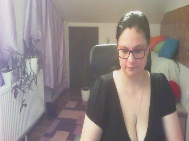 Live sex webcam photo for boosty4you #254273359