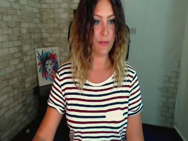 Live sex webcam photo for Noreya #253880338
