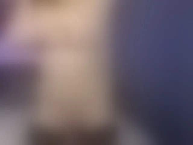 Live sex webcam photo for -EliSwan- #241108472