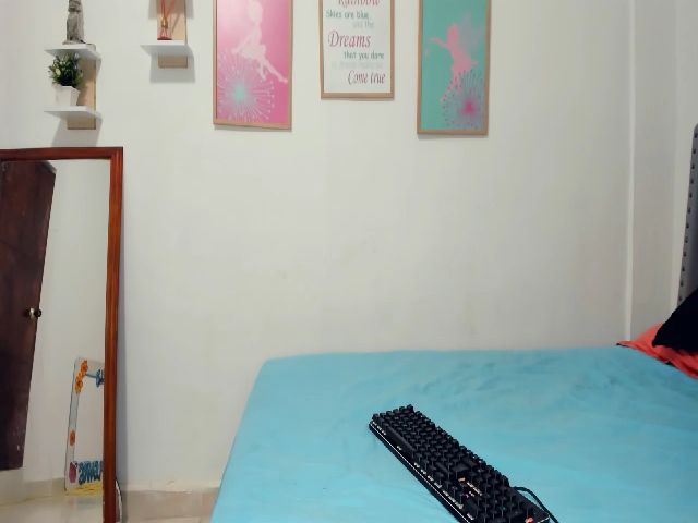 Live sex webcam photo for Ashlylovex #261342613