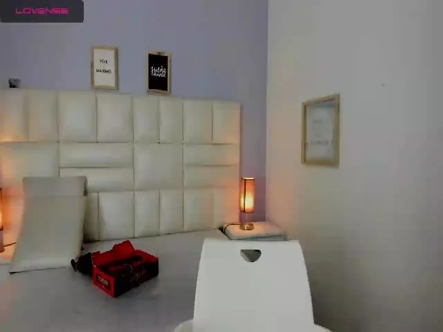 Live sex webcam photo for Rebeca__grey #253787580