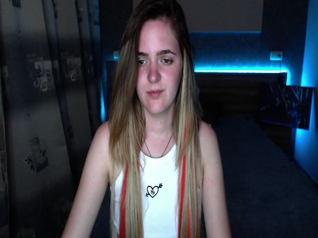 Live sex webcam photo for Ella_Hudson #263890335