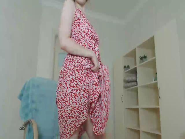 Live sex webcam photo for MollyDiamond1 #260062020