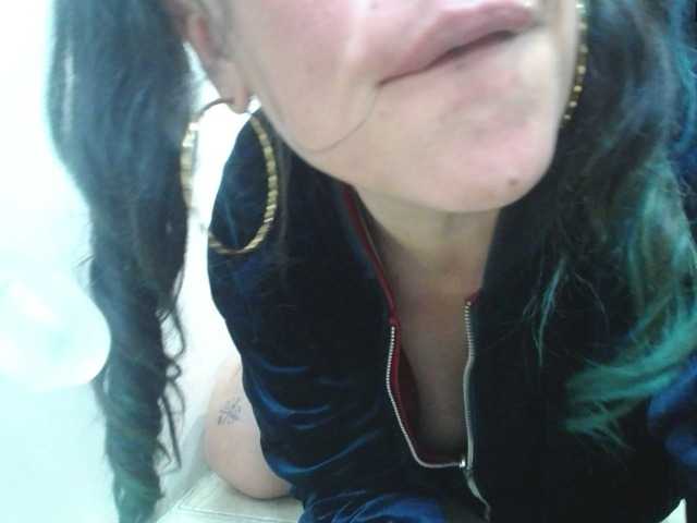 Live sex webcam photo for lola-vonnyroc #254867693