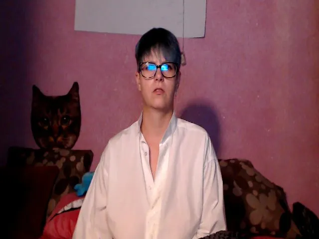 Live sex webcam photo for IamMiky #257869471