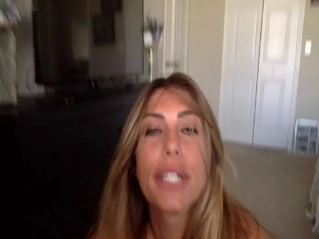 Live sex webcam photo for Goddess_T1 #262103621