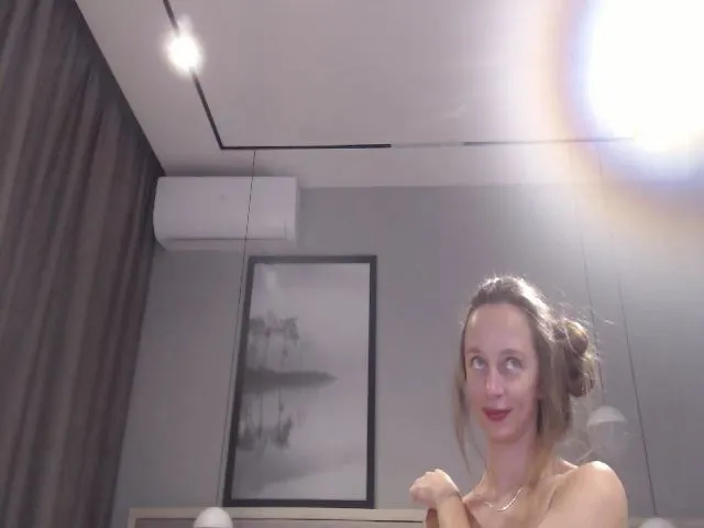 Live sex webcam photo for Innocent_Miss #252893705