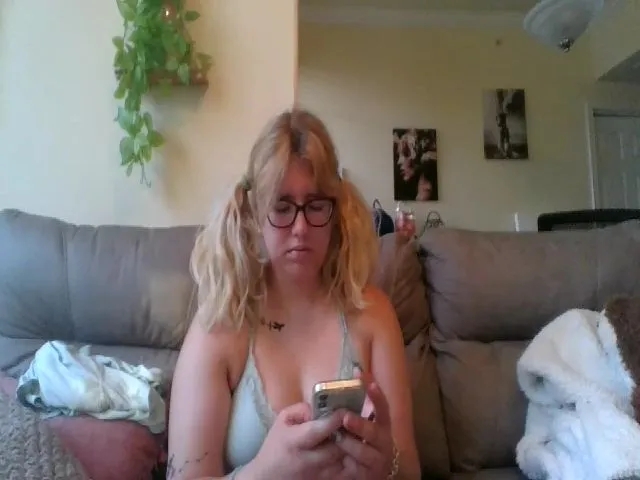 Live sex webcam photo for cozychristine #261349996