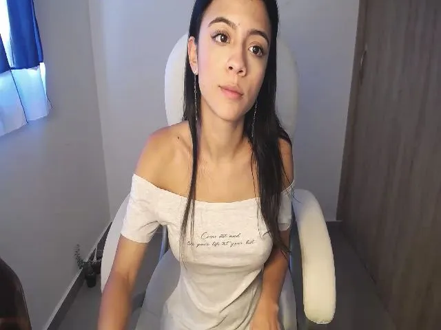 Live sex webcam photo for Littlelisa__ #254902346