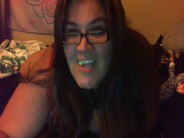 Live sex webcam photo for Kurvybbw4 #255524434